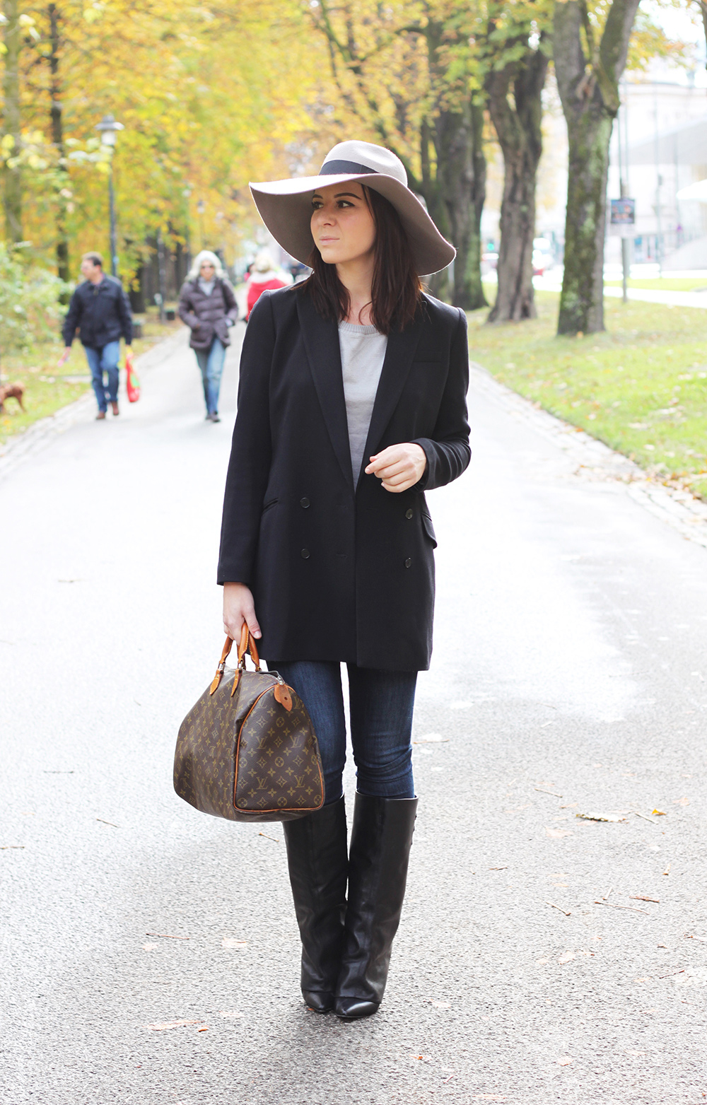 aldo boots, givenchy lookalike boots, louis vuitton speedy 40, vintage, high waist jeans, skinny jeans, long blazer H&M, cecil pullover, layering, fedora filzhut river island asos, schlapphut