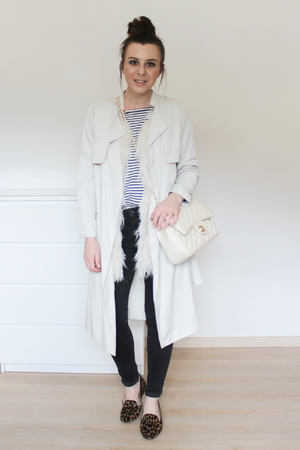 who is mocca, blogger, tirol, outfit, ootd, fashionblogger, weekly wardrobe review, alltagsoutfit, everyday look, inspiration, wie kombiniere ich, how to style, chanel jumbo, chloe susanna boots, balenciaga motorcycle bag, boyfriend jeans, pumps, kleiderkreisel, whoismocca.com