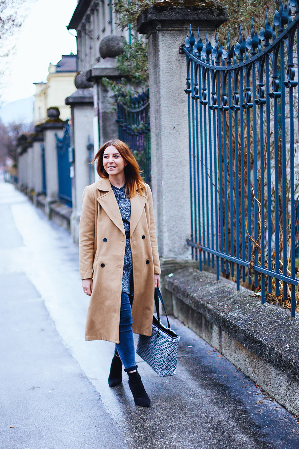 who is mocca, fashion blog, fashionblogger, camel coat, orsay cardigan, ankle boots zara