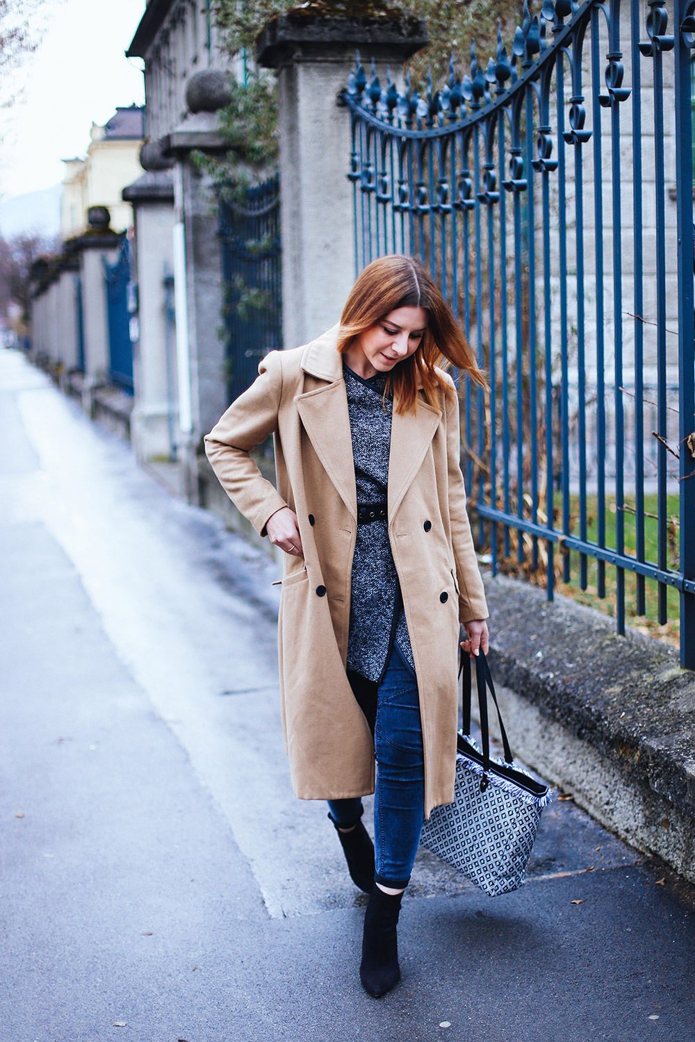 who is mocca, fashion blog, fashionblogger, camel coat, orsay cardigan, ankle boots zara