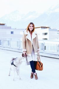 who is mocca, modeblogger, fashionblogger, acne lookalike biker jacke, velocite jacket, zara acne jacke, husky, innsbruck, streetstyle, frenchie, skinny jeans, layering, lagenlook, whoismocca.com