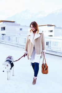 who is mocca, modeblogger, fashionblogger, acne lookalike biker jacke, velocite jacket, zara acne jacke, husky, innsbruck, streetstyle, frenchie, skinny jeans, layering, lagenlook, whoismocca.com