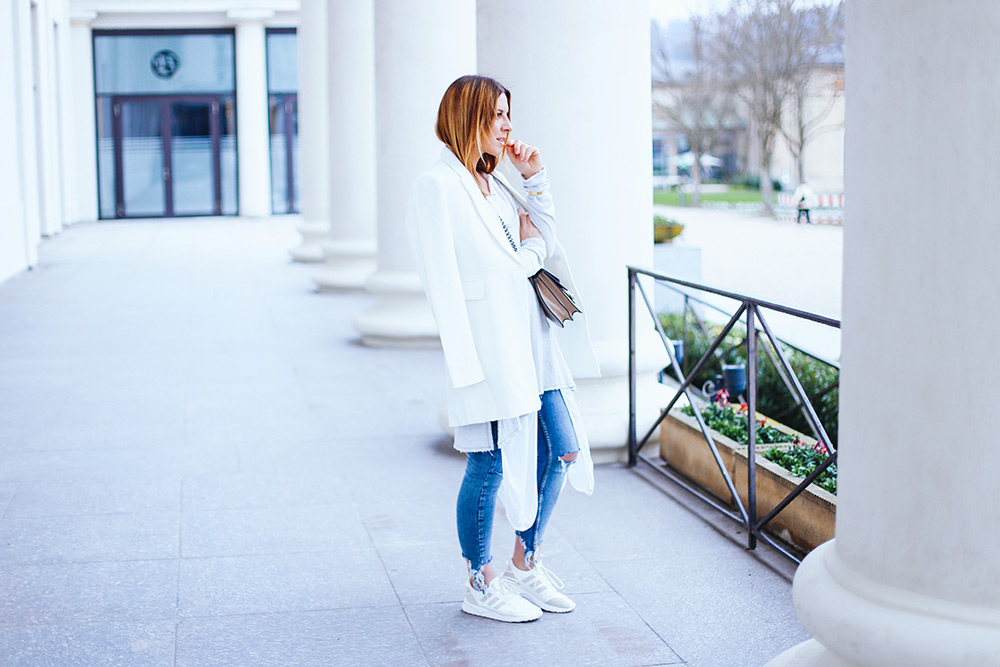 Weißes Frühlings Outfit mit Jeans + Meine Layering Tipps!, Who is Mocca?