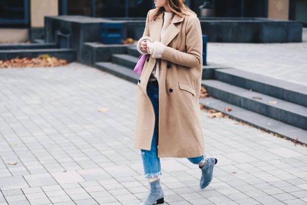 Boyfriend Jeans Outfit mit Camel Mantel und Glitzer-Boots, Fashion Blog, Modeblog, Outfit Blog, Style Diary, Glitzer Boots, Levis 501 CT Outfit, Vila Mantel, GG Marmont pink, whoismocca.com