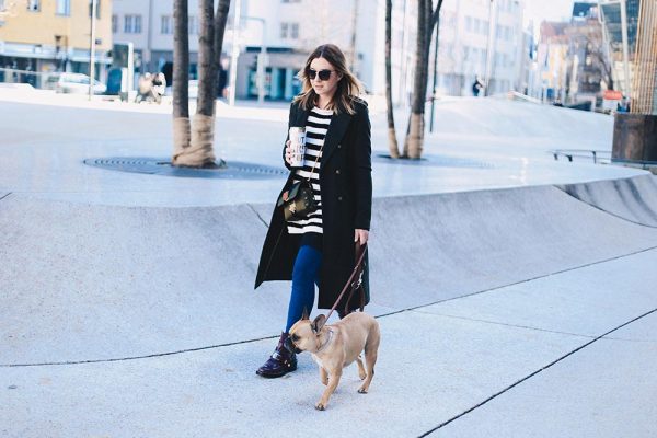 Jimmy Choo Lockett Petite Bag und Balenciaga Ceinture Boots, Skinny Jeans, Winter Streetstyle, Coffe To Go, But First Coffee, Frenchie, Fashion Blog, Modeblog, Outfit Blog, whoismocca.com
