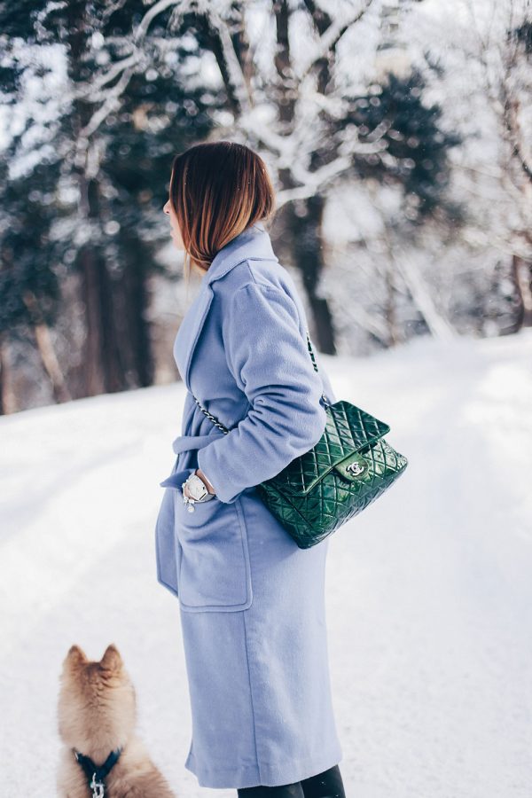 hellblauen Mantel kombinieren, Winter Outfit, Streetstyle, Outfit Blog, Style Blog, Alltagsoutfit, Fenty Puma Sneakers, Fashion Blog, Mode Magazin, whoismocca.com
