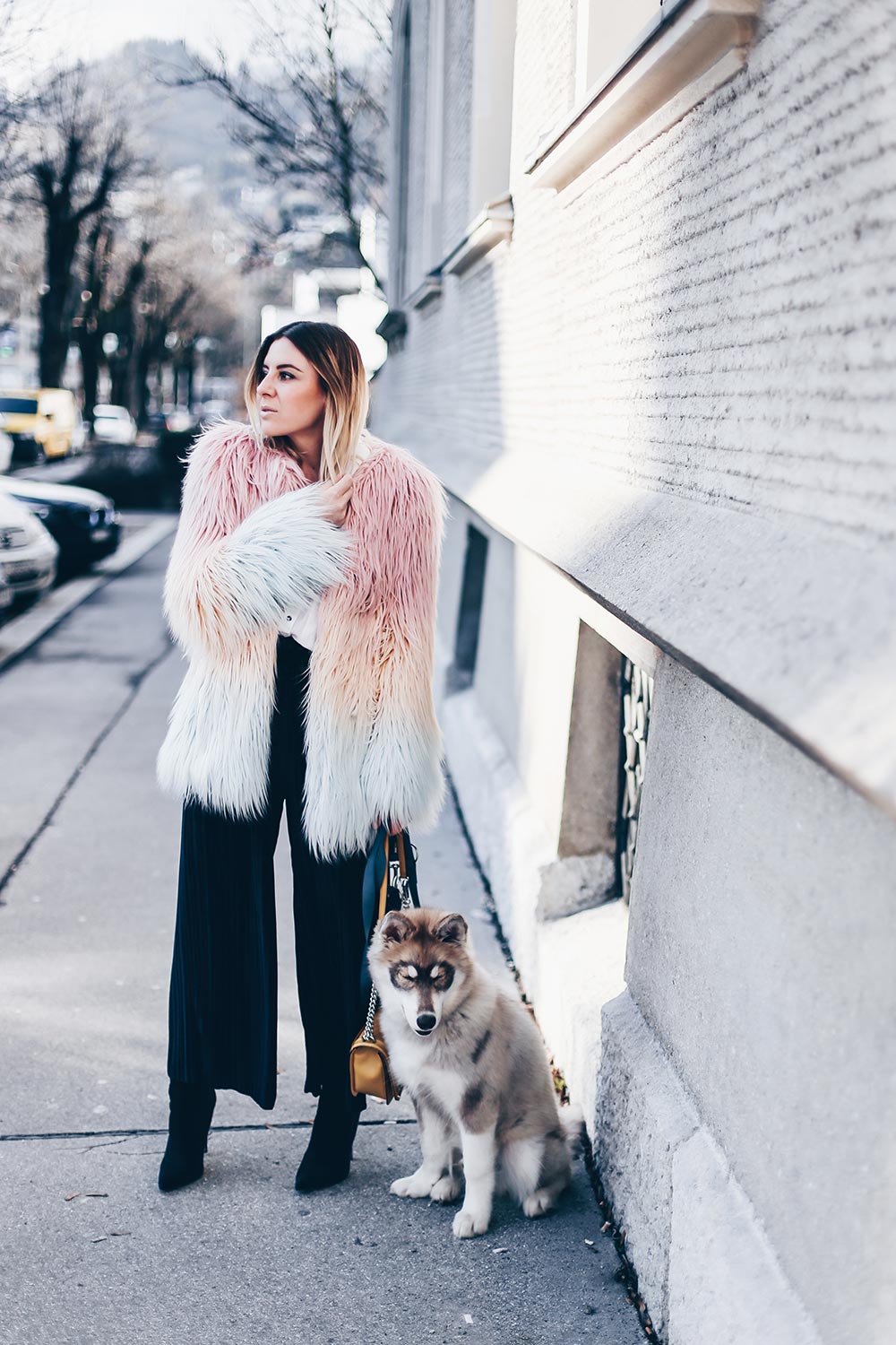 how to rock the faux fur trend, Winter Outfit, American Retro Fake Fur Jacke, Streetstyle, Samtculotte, Outfit Blog, Style Blog, Fashionblog, Modeblog, whoismocca.com