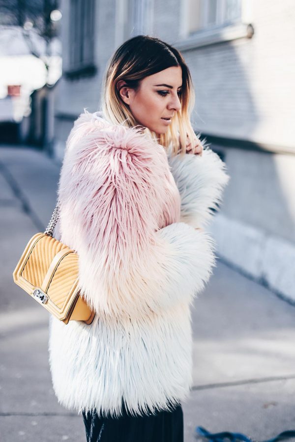 how to rock the faux fur trend, Winter Outfit, American Retro Fake Fur Jacke, Streetstyle, Samtculotte, Outfit Blog, Style Blog, Fashionblog, Modeblog, whoismocca.com
