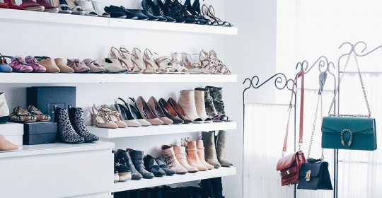Meine Schuhwand im Ankleidezimmer, Schuhaufbewahrung DIY, Schuhwand selber machen, Schuhe praktisch aufbewahren, Interior Blog, Homestory, www.whoismocca.com
