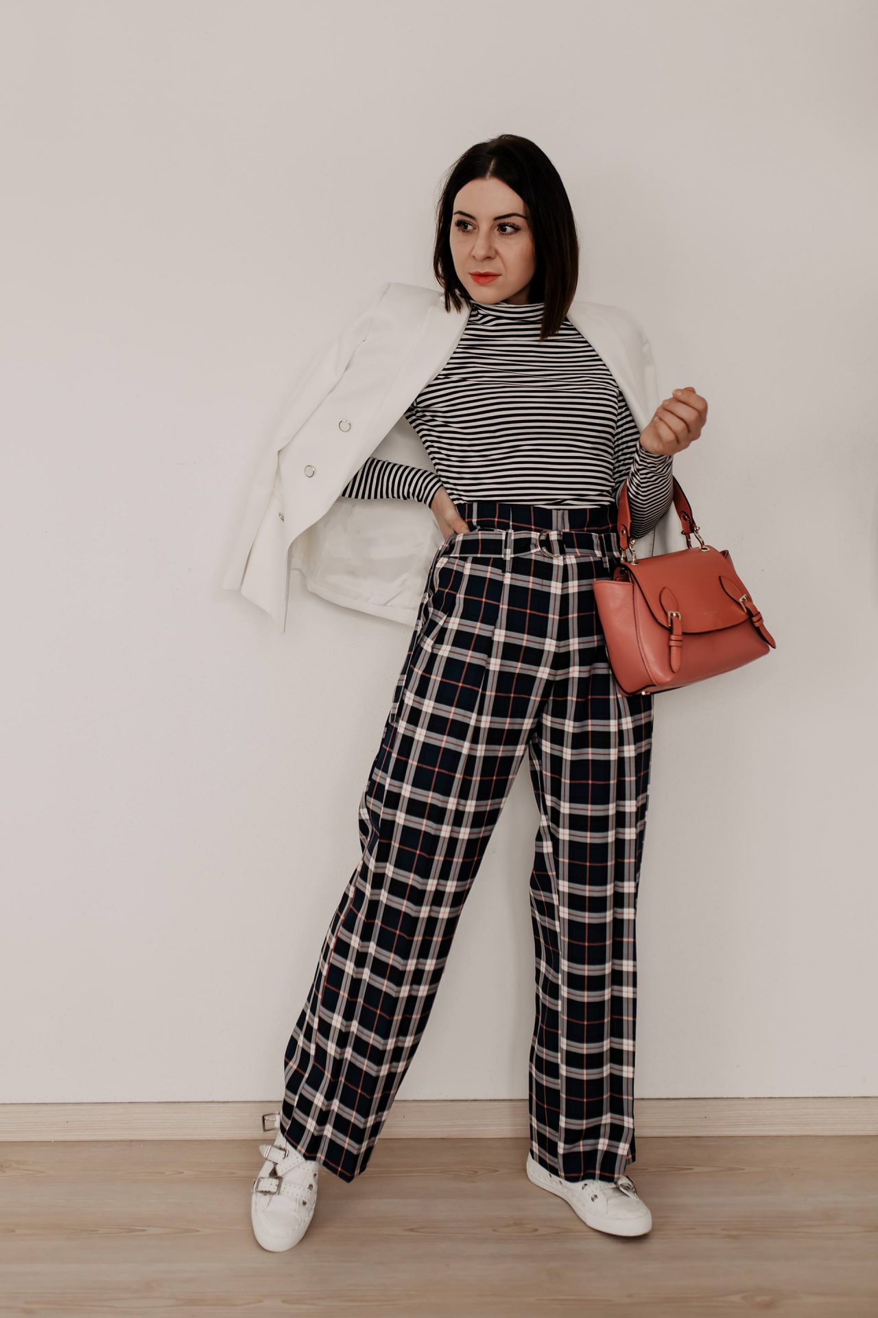 Lookbook Outfit Ideen Wie Man Karierte Hosen Kombinieren Kann