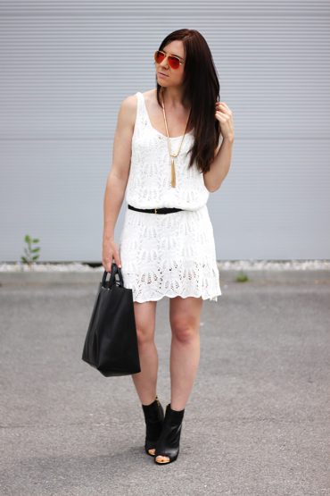 Outfit: Häkelkleid von H&M & Steve Madden Schuhe Outfit: Häkelkleid von H&M & Steve Madden Schuhe