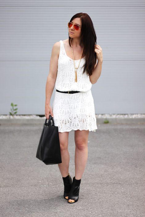 Outfit: Häkelkleid von H&M & Steve Madden Schuhe Outfit: Häkelkleid von H&M & Steve Madden Schuhe