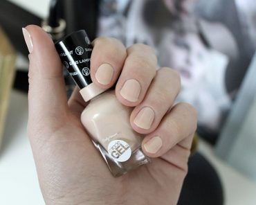 Sally Hansen – Bare Dare: Das perfekte Nude für meine Nägel Sally Hansen – Bare Dare: Das perfekte Nude für meine Nägel