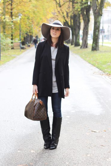 High-Waist Jeans, Aldo Boots und Louis Vuitton Speedy High-Waist Jeans, Aldo Boots und Louis Vuitton Speedy