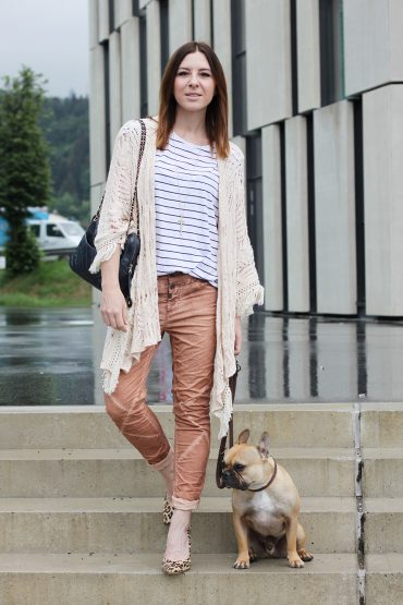 Timezone Jeans, Leo-Pumps, Chanel und Fransen-Kimono Timezone Jeans, Leo-Pumps, Chanel und Fransen-Kimono