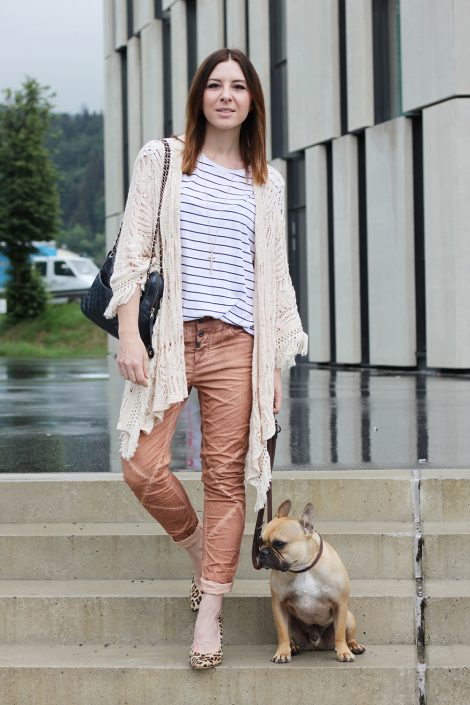 Timezone Jeans, Leo-Pumps, Chanel und Fransen-Kimono Timezone Jeans, Leo-Pumps, Chanel und Fransen-Kimono