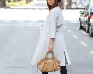 Mom-Jeans von Topshop, Steve Madden High Heels und Miu Miu Tasche Mom-Jeans von Topshop, Steve Madden High Heels und Miu Miu Tasche