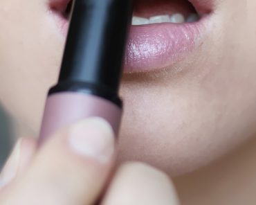 Let’s talk beauty: Top 5 Nude Lippenstifte Let’s talk beauty: Top 5 Nude Lippenstifte