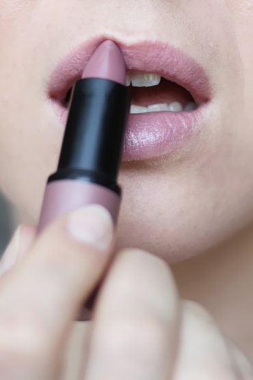 Let’s talk beauty: Top 5 Nude Lippenstifte Let’s talk beauty: Top 5 Nude Lippenstifte
