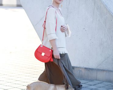 Maxikleid von Asos, Espadrilles von Espadrij und rote Tasche von Aldo Maxikleid von Asos, Espadrilles von Espadrij und rote Tasche von Aldo