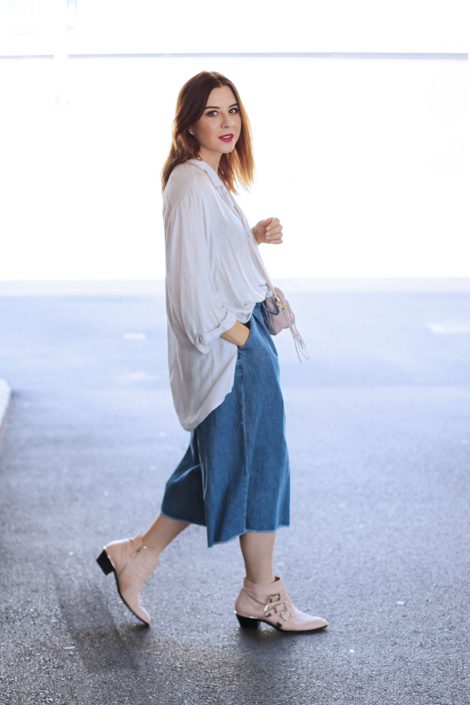 Streetstyle mit Denim Culotte, Chloé Susanna Boots und Sisley Bluse in Innsbruck Streetstyle mit Denim Culotte, Chloé Susanna Boots und Sisley Bluse in Innsbruck