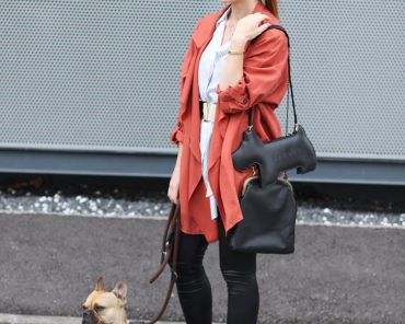Streetstyle mit Fransenboots, Marsala Trenchcoat und Radley London Tasche Streetstyle mit Fransenboots, Marsala Trenchcoat und Radley London Tasche