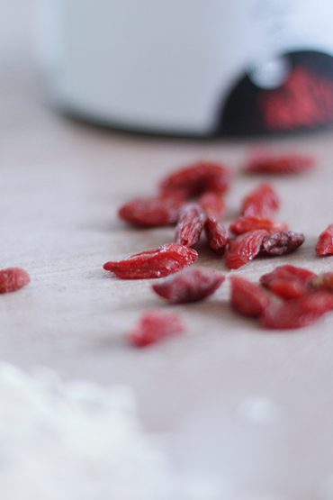 Ein veganes Frühstück mit Superfoods das satt macht Ein veganes Frühstück mit Superfoods das satt macht