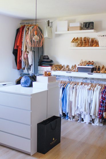 Mein Ankleidezimmer für Kleidung, Schuhe und Accessoires Mein Ankleidezimmer für Kleidung, Schuhe und Accessoires