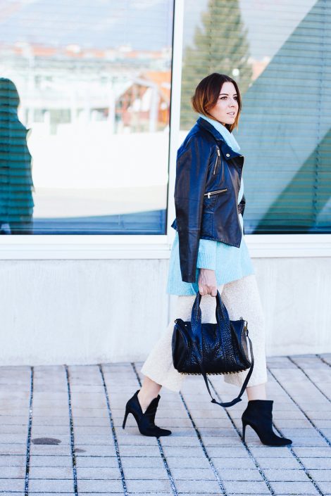 Rollkragenpullover Outfit mit Strick Culotte und Lederjacke Rollkragenpullover Outfit mit Strick Culotte und Lederjacke