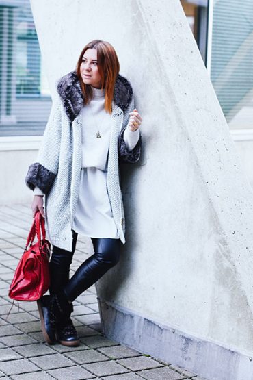 Outfit mit Massimo Dutti Boots, Lederhose, Balenciaga Tasche Outfit mit Massimo Dutti Boots, Lederhose, Balenciaga Tasche