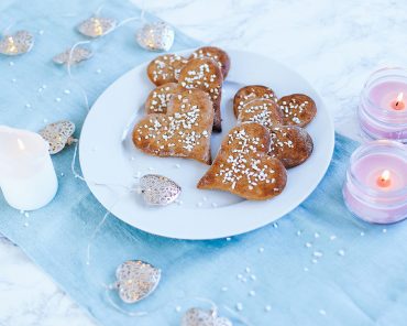 vegane Valentinstag Rezepte: Herzbrötchen und Herzkekse vegane Valentinstag Rezepte: Herzbrötchen und Herzkekse