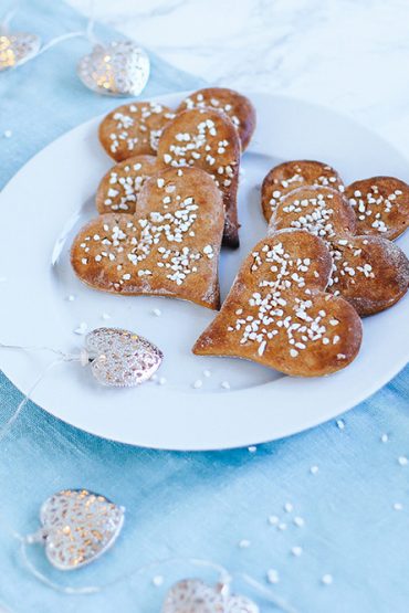 vegane Valentinstag Rezepte: Herzbrötchen und Herzkekse vegane Valentinstag Rezepte: Herzbrötchen und Herzkekse
