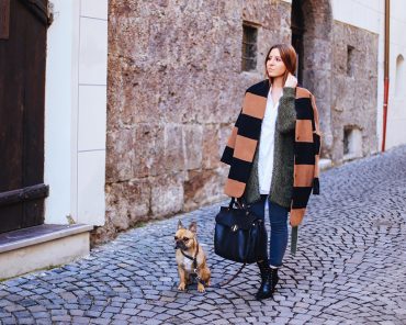 Valentinstag Outfit – Tagesoutfit mit Skinny Jeans, Oversize Bluse und Schnürstiefeletten Valentinstag Outfit – Tagesoutfit mit Skinny Jeans, Oversize Bluse und Schnürstiefeletten