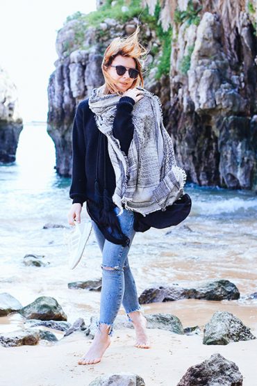 Ripped Jeans Outfit in Cascais Ripped Jeans Outfit in Cascais