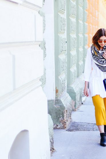 Frühlings Outfit: Weiße Peplum Bluse und gelbe Culotte Frühlings Outfit: Weiße Peplum Bluse und gelbe Culotte