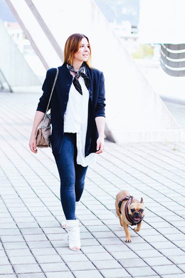 Peeptoe Booties von Guess, Skinny Jeans und Streifenbluse Peeptoe Booties von Guess, Skinny Jeans und Streifenbluse