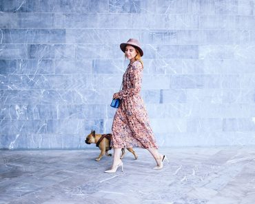 Sommer Midikleid mit Blumen und Denim Tasche Sommer Midikleid mit Blumen und Denim Tasche