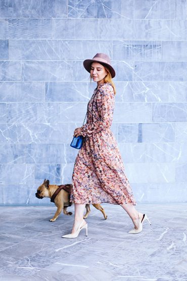 Sommer Midikleid mit Blumen und Denim Tasche Sommer Midikleid mit Blumen und Denim Tasche