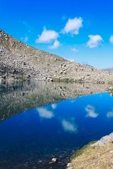 Aufi aufn Berg! Über das Wandern mit Hund in Tirol und meine Must-Haves Aufi aufn Berg! Über das Wandern mit Hund in Tirol und meine Must-Haves