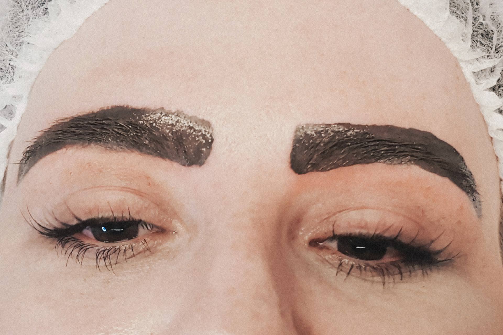 Was ist Microblading, Erfahrungen, Erfahrungsbericht, Vorher-Nachher, Natürliche Augenbrauen, Perfekte Augenbrauen, goldener Schnitt, Permanent Make-Up, Beauty Blog, whoismocca.com