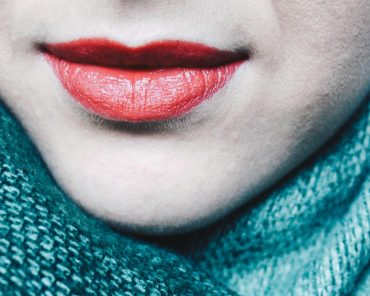 Beauty-Hack: Lippenstifte länger haltbar machen! Beauty-Hack: Lippenstifte länger haltbar machen!