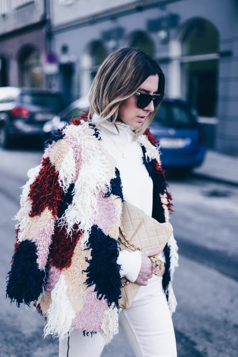 Ton-in-Ton Outfit mit Special Guest: Der Tularosa Faux Fur Mantel Ton-in-Ton Outfit mit Special Guest: Der Tularosa Faux Fur Mantel