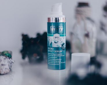 Bio-Alge und natürliche Hyaluronsäure: Das lavera Hydro Effect Serum Bio-Alge und natürliche Hyaluronsäure: Das lavera Hydro Effect Serum