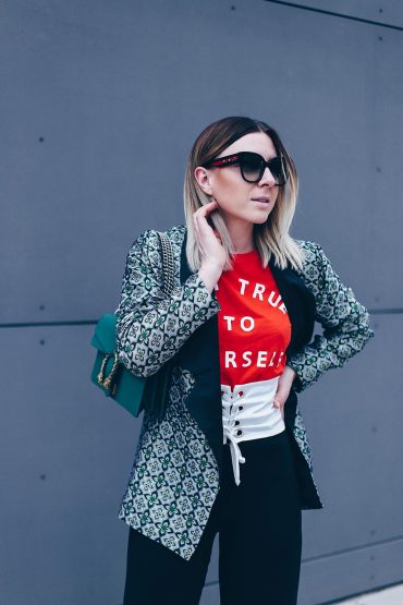 Die Marlenehose: Der Klassiker in Kombination mit Statement-Pieces! Die Marlenehose: Der Klassiker in Kombination mit Statement-Pieces!