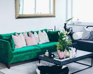 Unsere neue Wohnzimmer-Einrichtung in Grün, Grau und Rosa! Unsere neue Wohnzimmer-Einrichtung in Grün, Grau und Rosa!