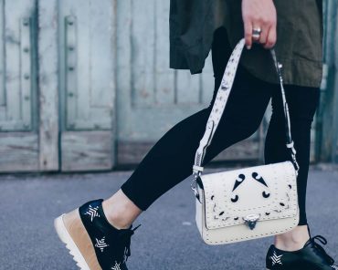 Shoe of the Month: Die Stella McCartney Elyse (Star) Plateauschuhe Shoe of the Month: Die Stella McCartney Elyse (Star) Plateauschuhe