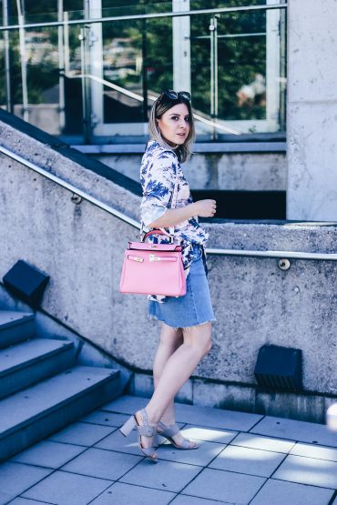 Pyjama All Day! Mein Pyjama Look mit Satin-Bluse und Jeansrock! Pyjama All Day! Mein Pyjama Look mit Satin-Bluse und Jeansrock!