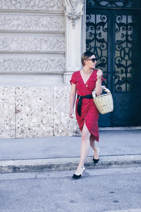 Must-have Kleid im Sommer: Das Wickelkleid mit Print! Must-have Kleid im Sommer: Das Wickelkleid mit Print!