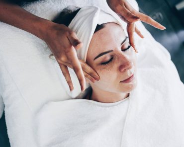 Microdermabrasion und Laserbehandlung für eine feinporige Haut! Microdermabrasion und Laserbehandlung für eine feinporige Haut!