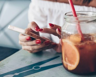 Create, Post, Influence – Das steckt hinter Influencer Marketing. Create, Post, Influence – Das steckt hinter Influencer Marketing.